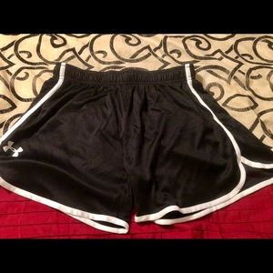 Ladies Under Armour Heatgear running shorts